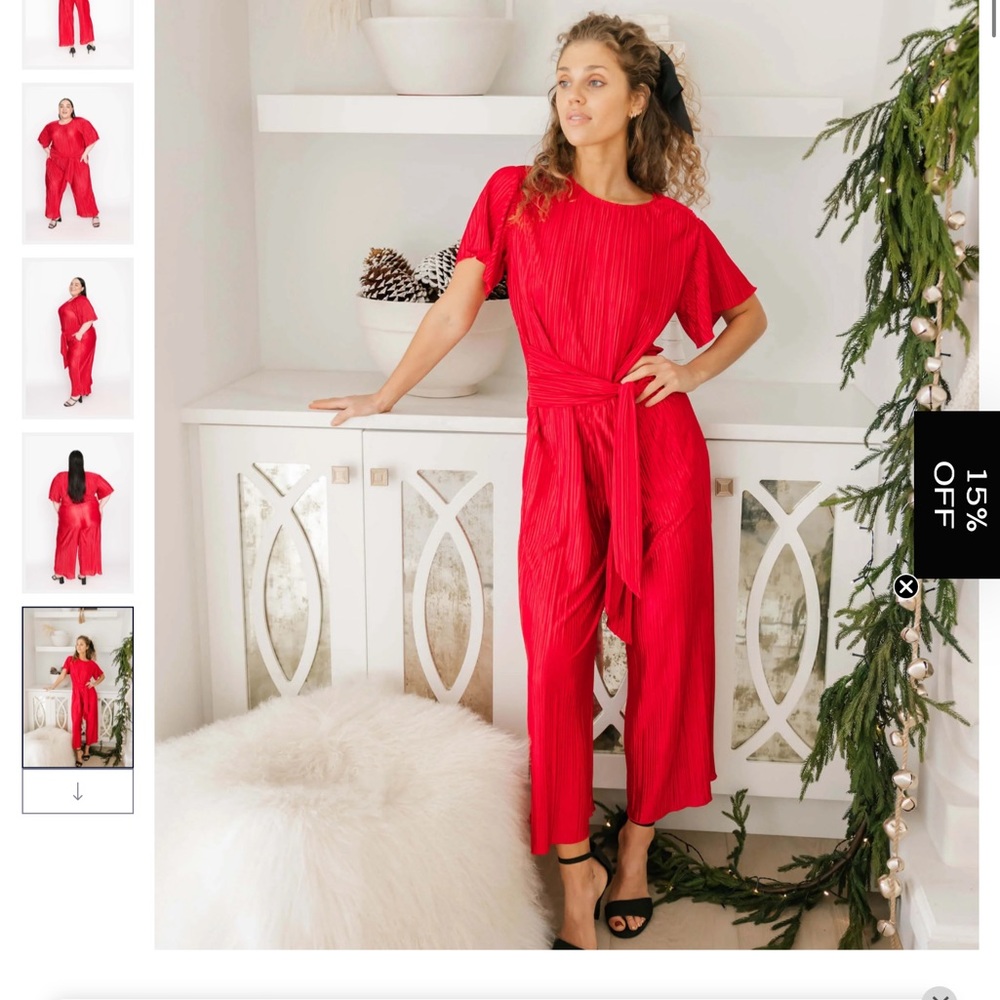 BNWT - TASIA JUMPSUIT IN FESTIVE RED - size small
